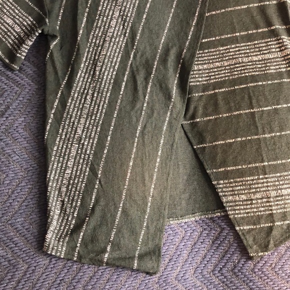 Zara basic top - Picture 2 of 2